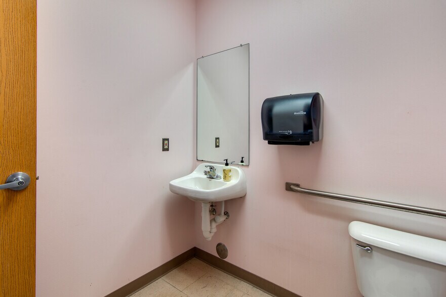 More Photos Of 3390 N State Rd, Davison Medical For Sale