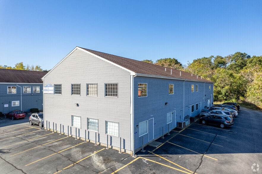 More Photos Of 5835 Post Rd, East Greenwich Office For Lease