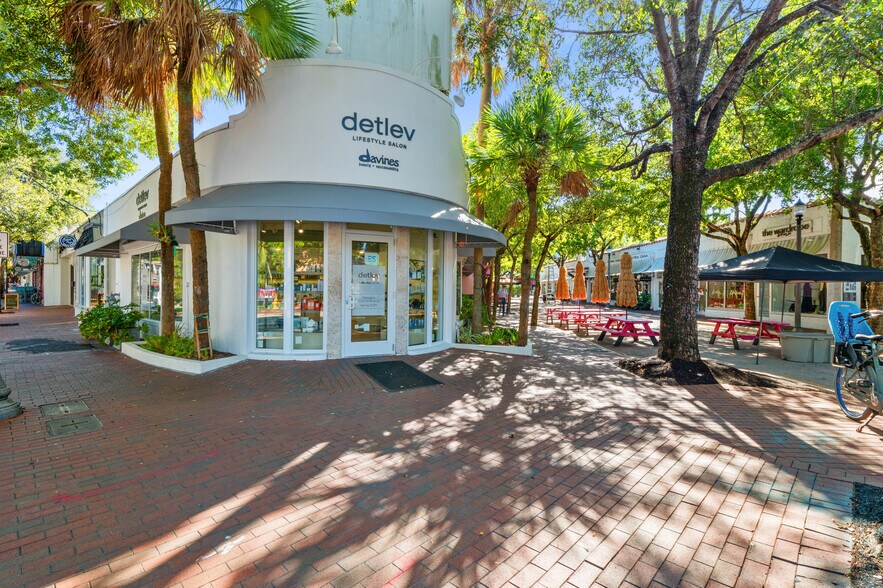 More Photos Of 3065 Fuller St, Miami Storefront Retail Office For Lease