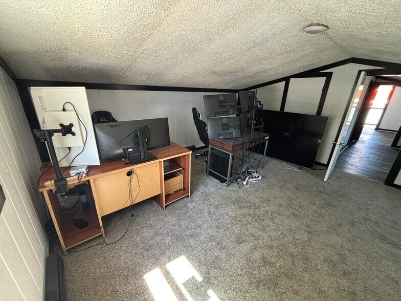 More Photos Of 11021-11025 Jefferson Ave, Newport News Auto Dealership For Sale