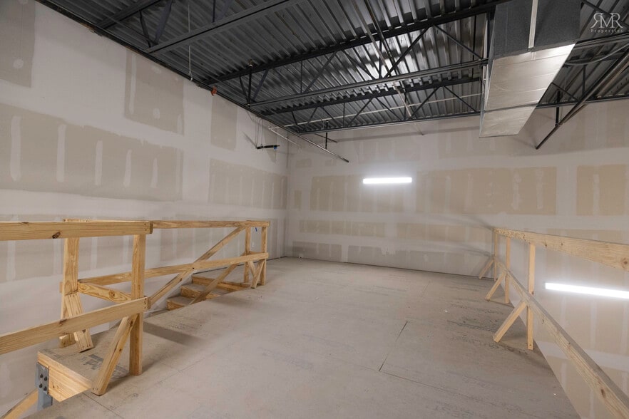 More Photos Of 1435 FM 1463 Rd, Katy Showroom For Sale