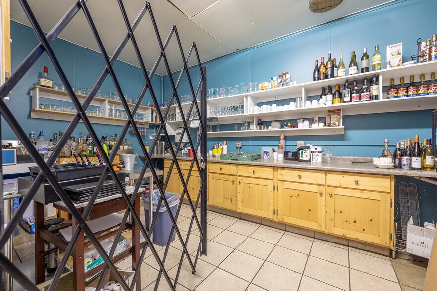 More Photos Of 603 N River St, Hot Springs Hotel For Lease