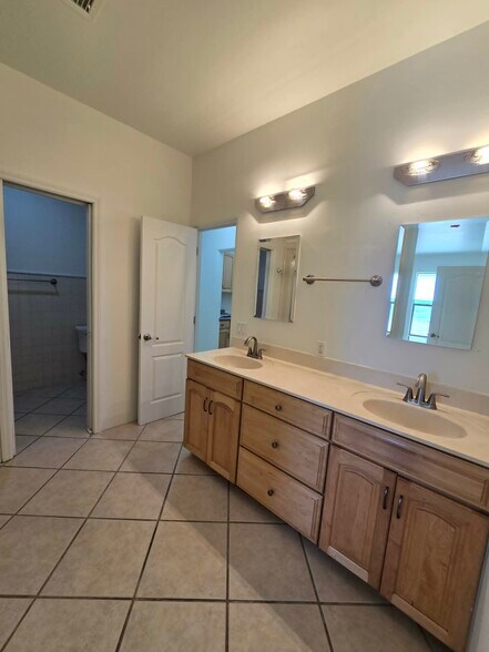 More Photos Of 3760 E Airport Dr, Rimrock Specialty For Sale