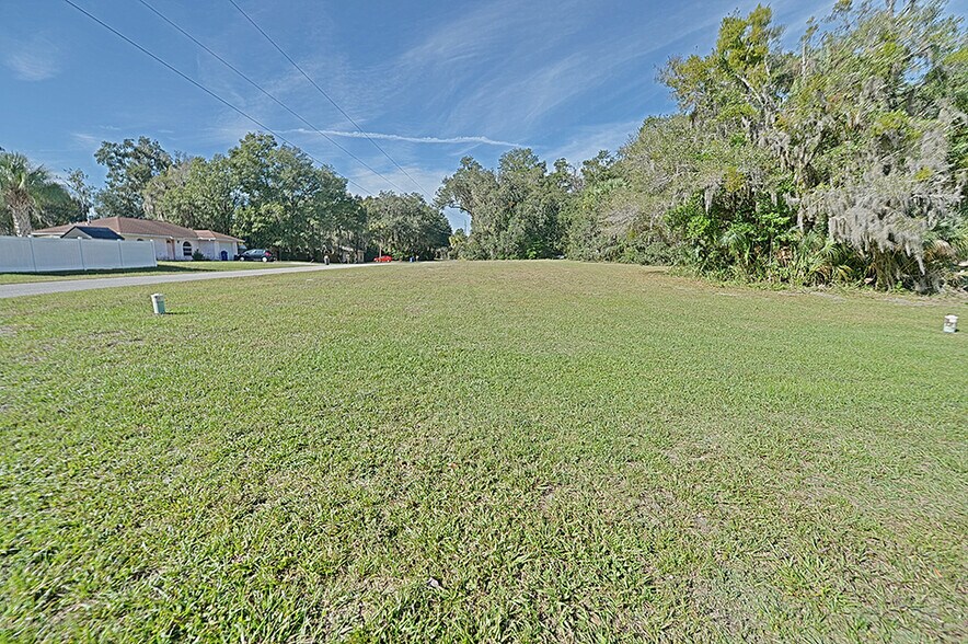 More Photos Of 1154 NE 1st St, Crystal River Apartments For Sale