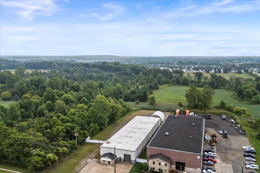More Photos Of 59230 Havenridge Rd, New Haven Manufacturing For Sale