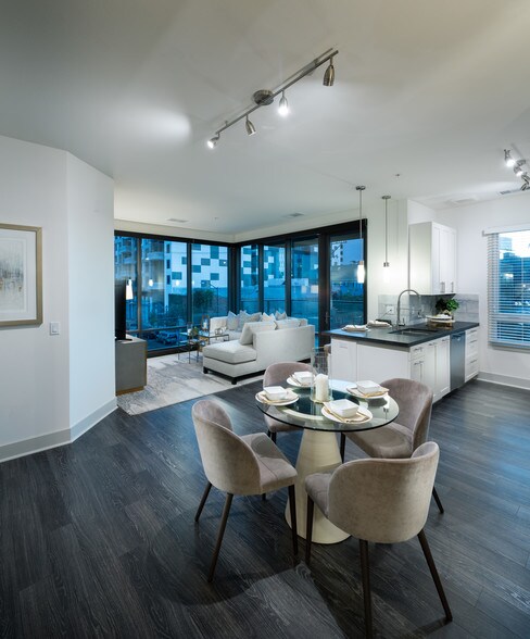 More Photos Of 2450 Valdez St, Oakland Apartments For Lease