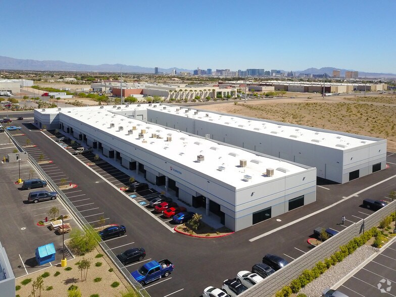 More Photos Of 6445 W Sunset Rd, Las Vegas Warehouse For Lease