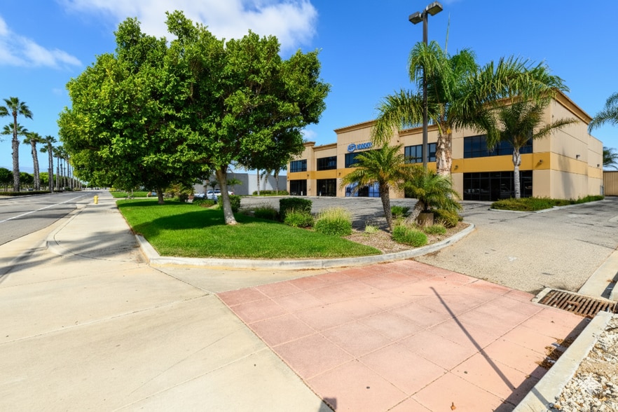 More Photos Of 2425 W 5th St, Oxnard Warehouse For Lease