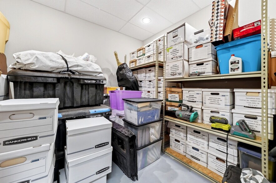 More Photos Of 4612 County Road 2200, Greenville Showroom For Sale