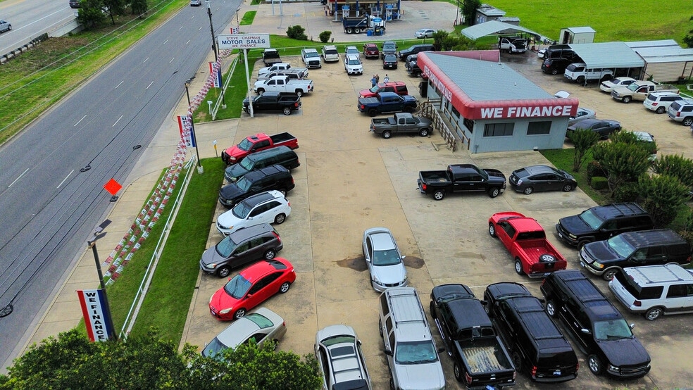 More Photos Of 5919 E Ben White Blvd, Austin Auto Dealership For Sale