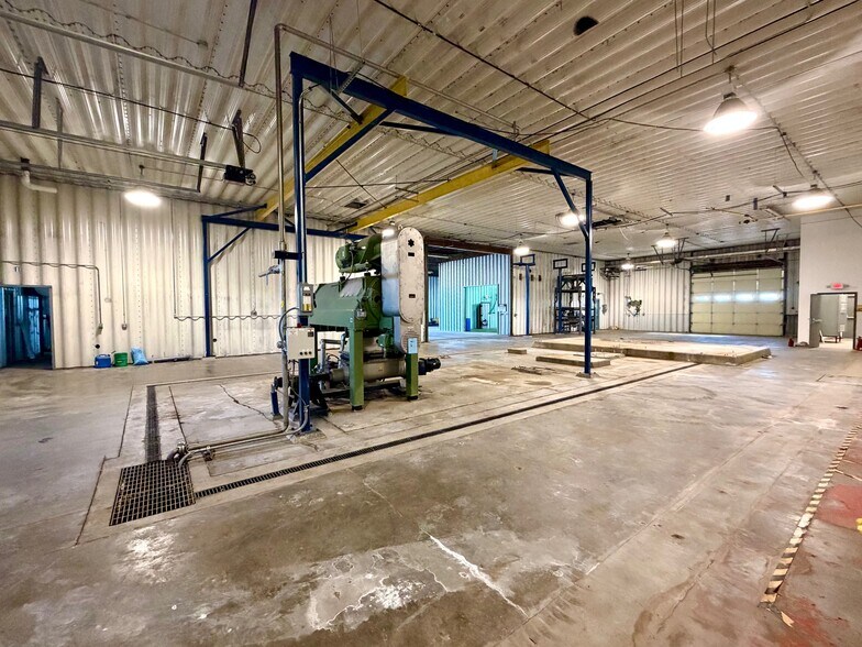 More Photos Of 4303 E 39th St, Kearney Warehouse For Sale