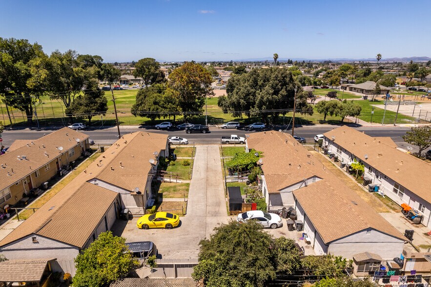 Primary Photo Of 390 Towt St, Salinas Apartments For Sale