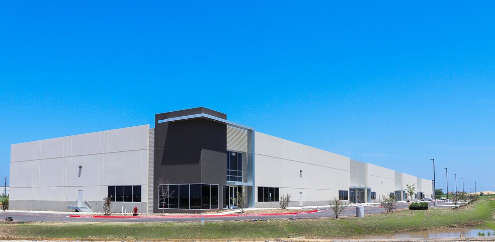 Primary Photo Of 912 Flustern Rd, San Marcos Distribution For Lease