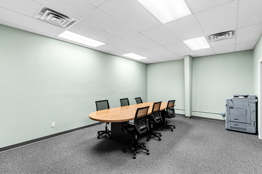 More Photos Of 4 Avis Ave, Pueblo Office For Lease