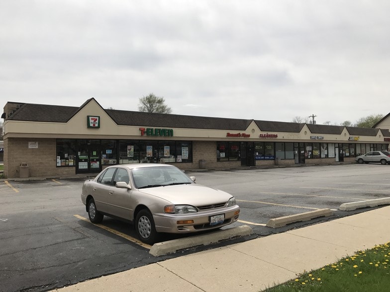 More Photos Of 320-336 E Wilson Ave, Batavia General Retail For Lease