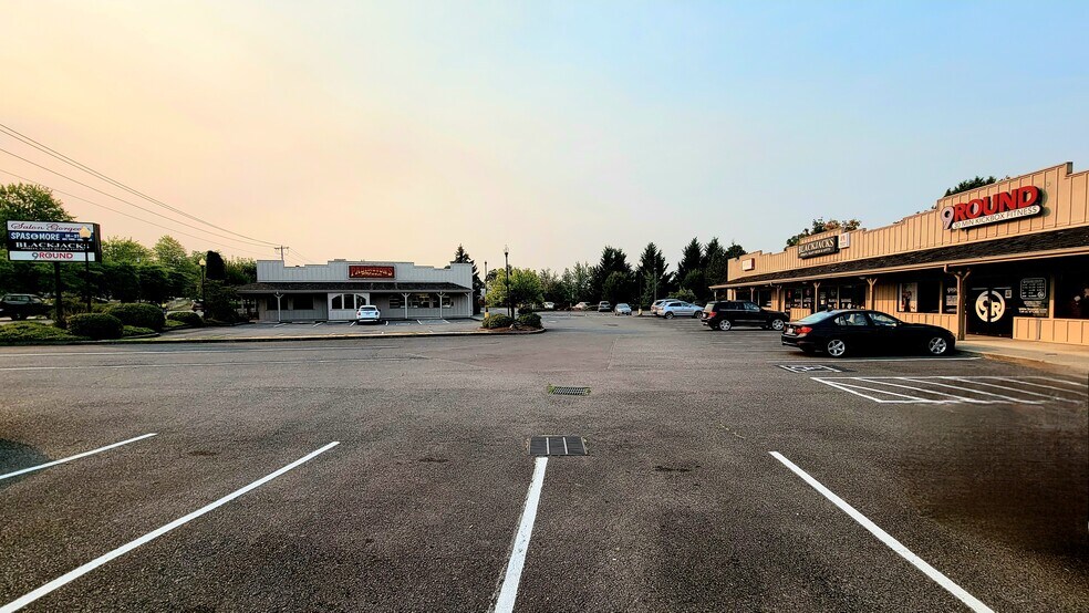 More Photos Of 5245-5251 Commercial St SE, Salem Freestanding For Lease