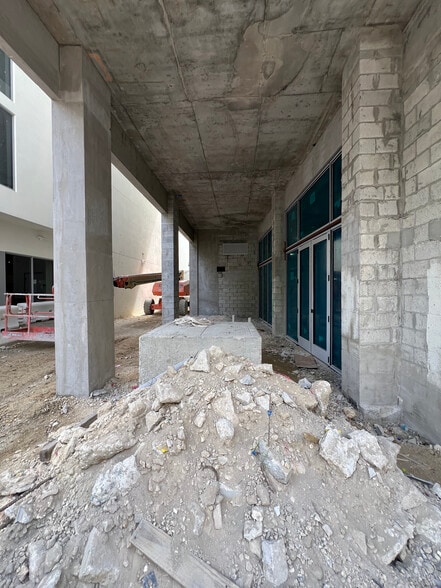 More Photos Of 4011 Salzedo St, Coral Gables Apartments For Lease