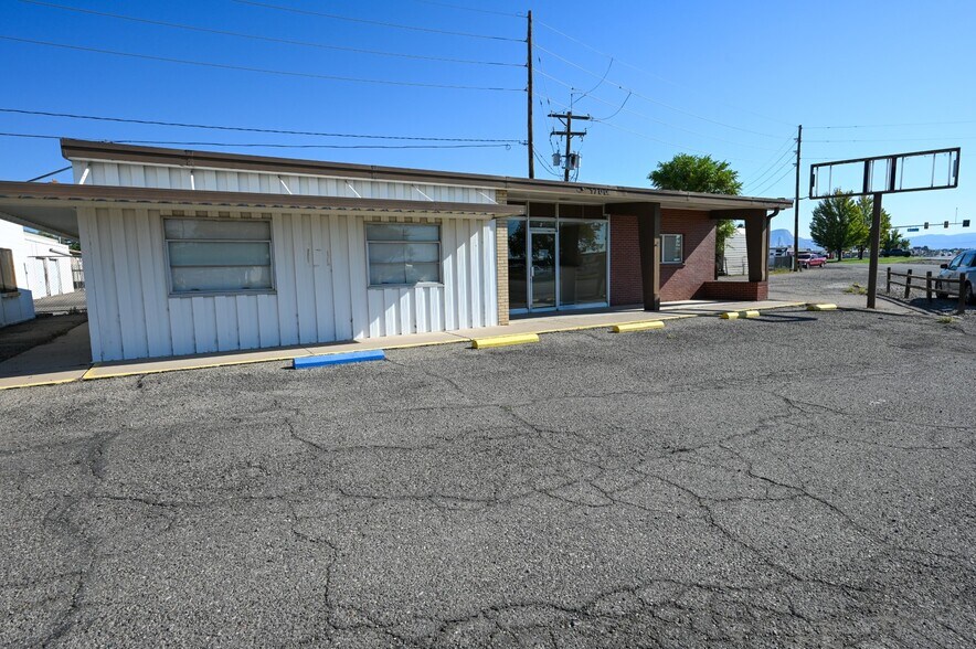 Primary Photo Of 1700 I 70 Business Loop, Grand Junction Flex For Lease