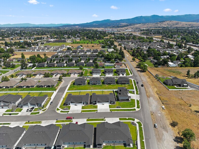 More Photos Of 17121 E Boone Ave, Spokane Valley Multifamily For Sale