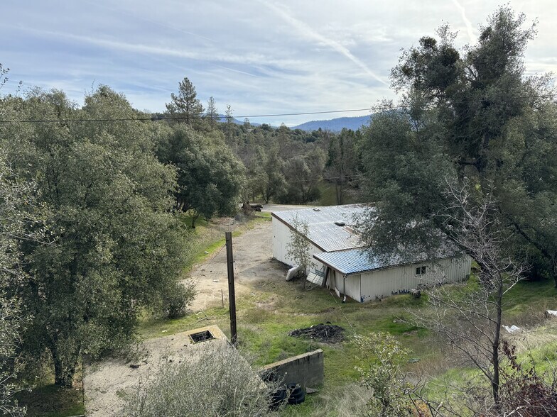 More Photos Of 40843 Highway 41, Oakhurst Auto Repair For Sale