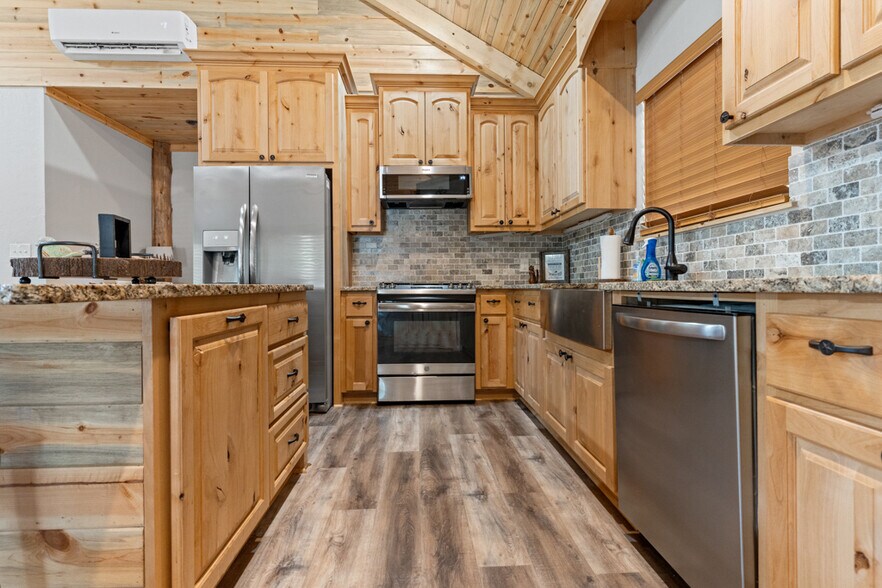 More Photos Of 7415 N State Line Rd, Karnack Trailer Camper Park For Sale