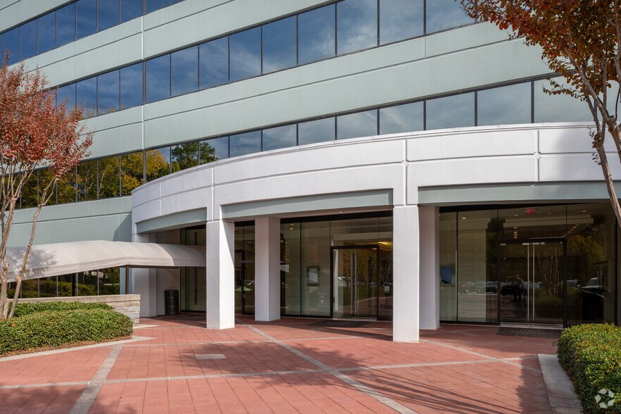 More Photos Of 3500 Piedmont Rd NE, Atlanta Office For Lease