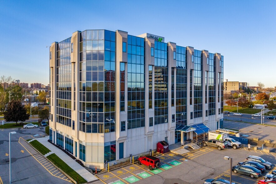 More Photos Of 3400 Boul Du Souvenir, Laval Office For Lease