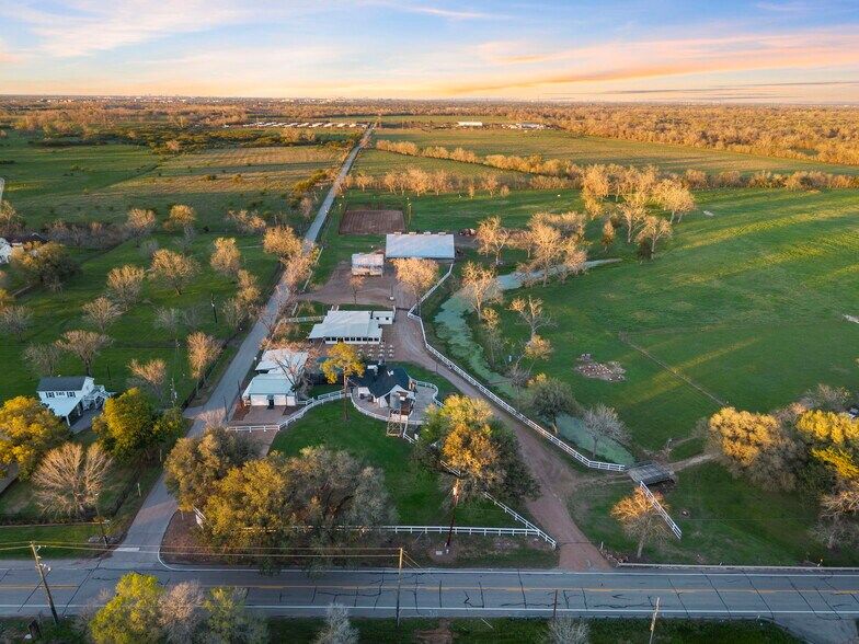 More Photos Of 9903 FM 2759 Rd, Richmond Specialty For Sale
