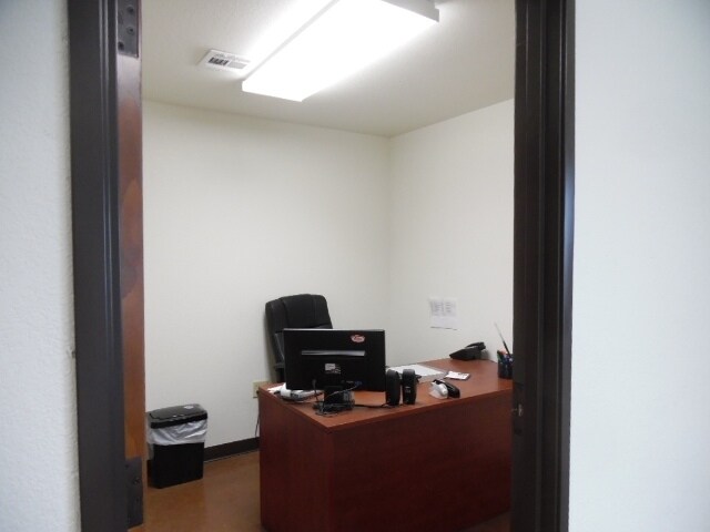 More Photos Of 32827 Airline Rd, Pauls Valley Warehouse For Sale