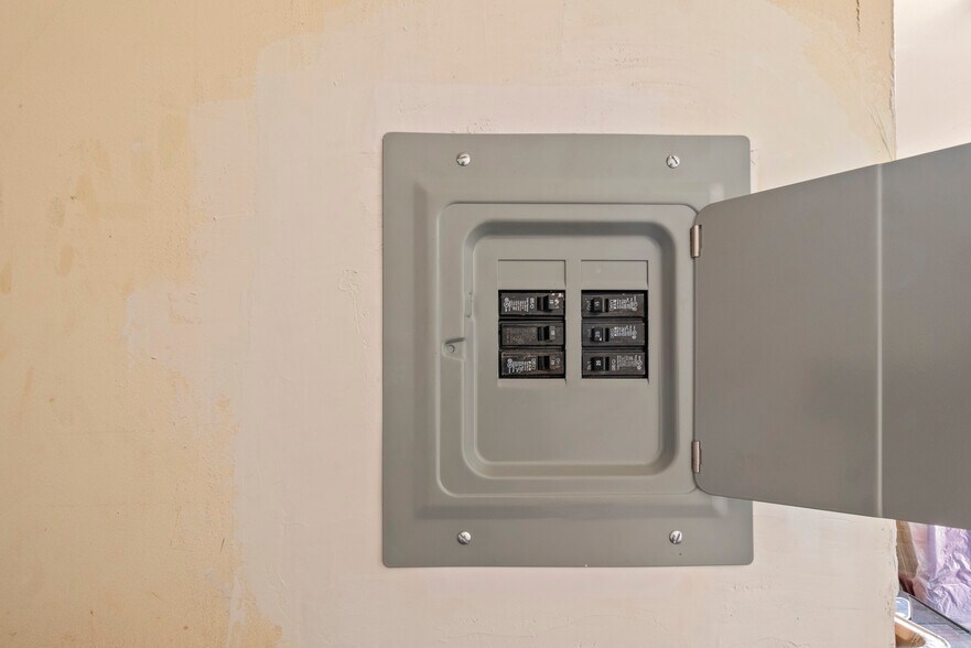 More Photos Of 112 E 20th St, Baltimore Multifamily For Sale