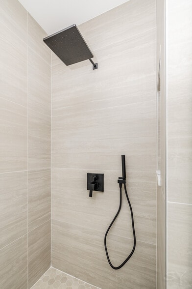 More Photos Of 544 Lawndale ave, Chicago Apartments For Sale