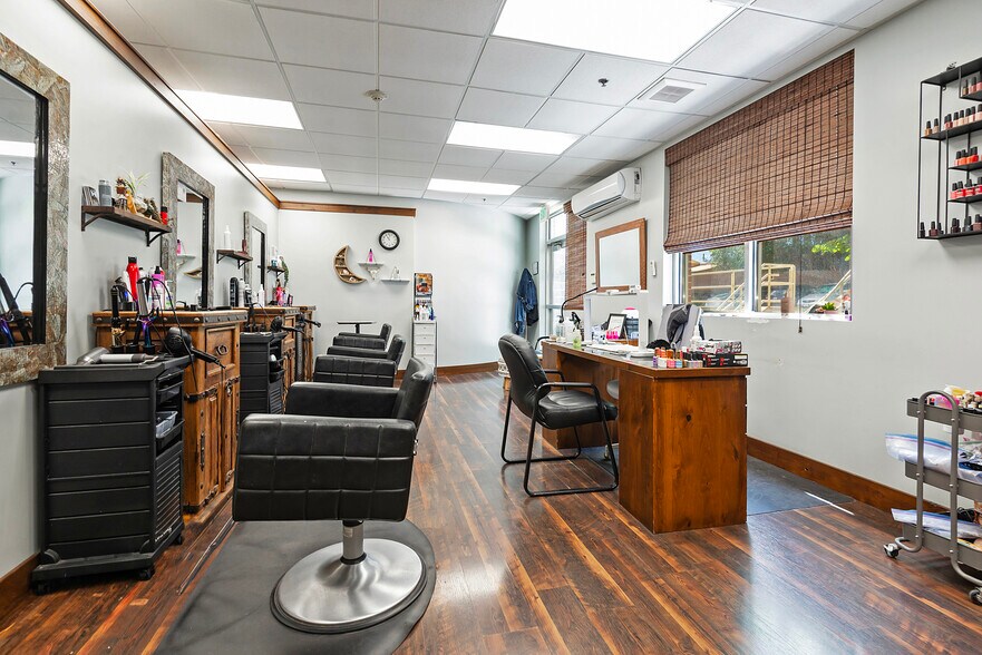 More Photos Of 7430 S Creek Rd, Sandy Office For Sale