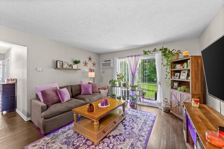 More Photos Of 5216 E Lake Rd, Sheffield Lake Apartments For Sale
