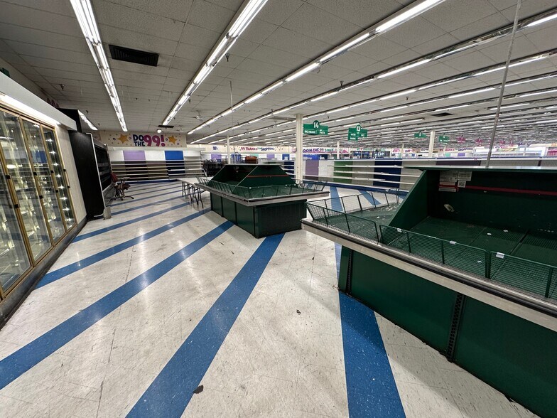 More Photos Of 1325 E Flamingo Rd, Las Vegas General Retail For Sale