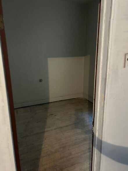 More Photos Of 1114 W Polk St, Chicago Apartments For Sale
