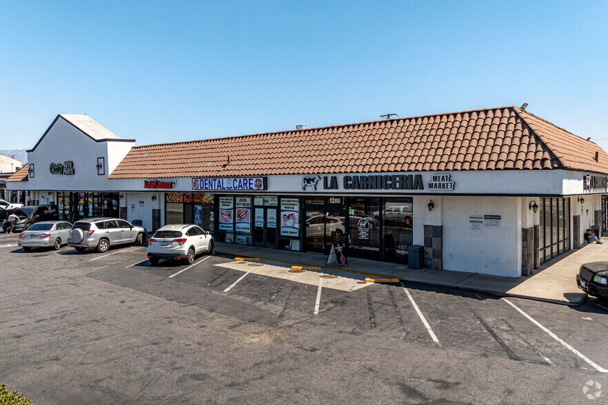 Primary Photo Of 1200-1238 N Hacienda Blvd, La Puente Unknown For Lease