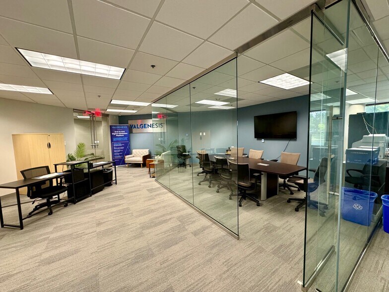 More Photos Of 3109 W Dr Martin Luther King Blvd, Tampa Office For Lease