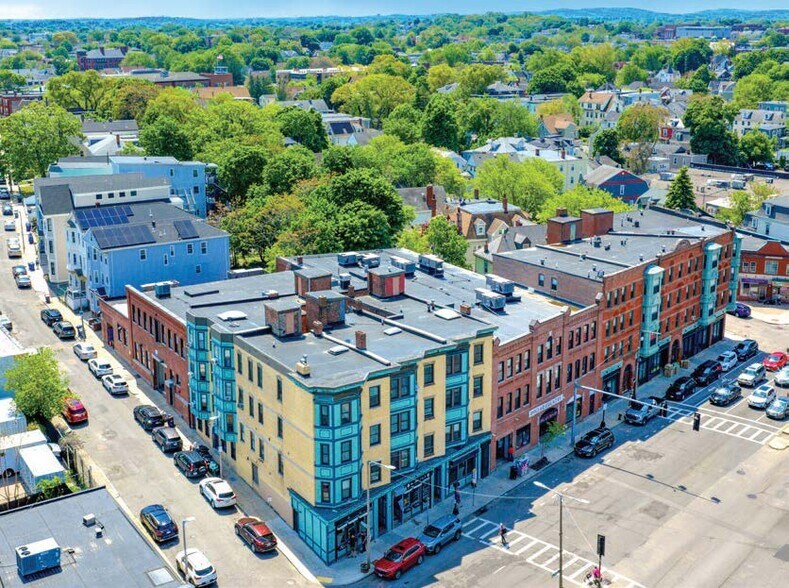 More Photos Of 384 Warren St, Roxbury Storefront For Sale