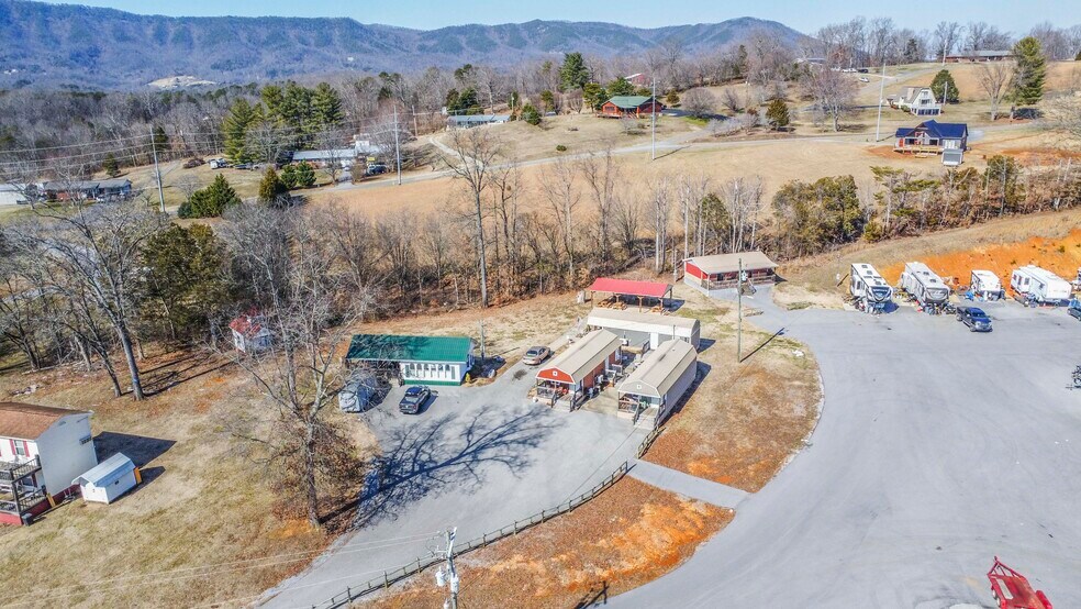 More Photos Of 104 Circle Rd, Newport Manufactured Housing Mobile Home Park For Sale