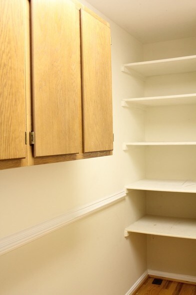 More Photos Of 11303-11327 Amherst Ave, Wheaton Office Residential For Lease