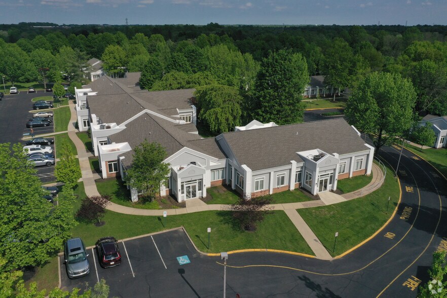 Primary Photo Of 400-415 Executive Dr, Langhorne Medical For Lease
