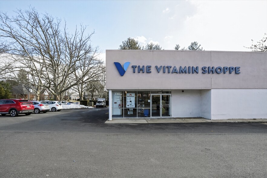 More Photos Of 1817 Old York Rd, Abington Freestanding For Sale