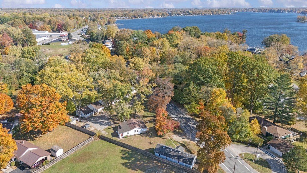 More Photos Of 5590 Paw Paw Lake Rd, Coloma Apartments For Sale