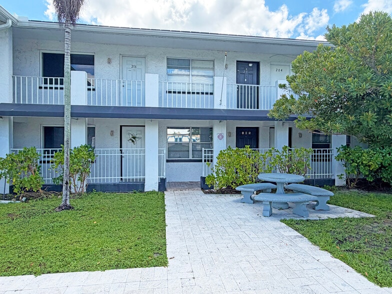 More Photos Of 3817 Del Prado Blvd S, Cape Coral Apartments For Sale