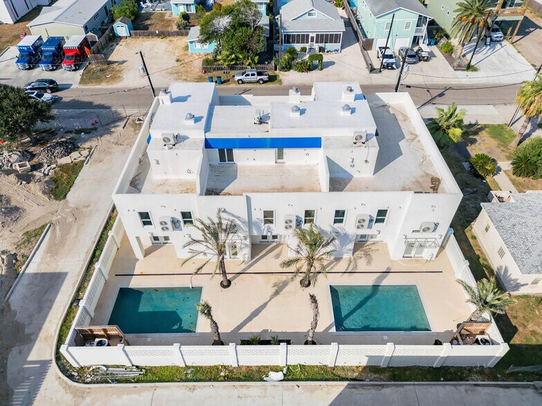More Photos Of 615 W Avenue A, Port Aransas Apartments For Sale