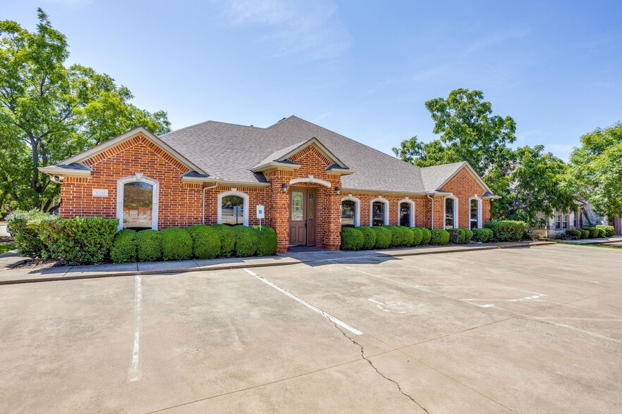 Primary Photo Of 4201 Gateway Dr, Colleyville Office For Sale