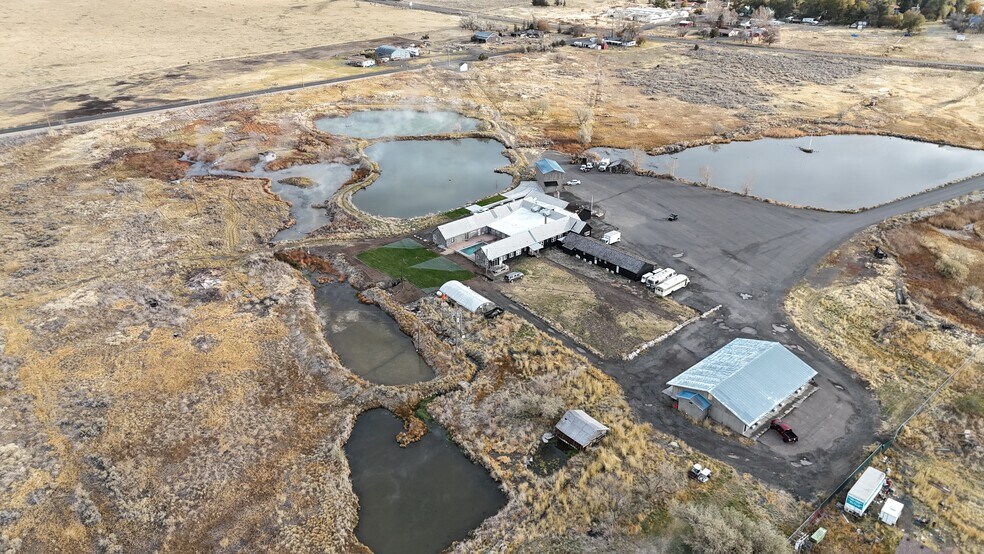 More Photos Of 18088 Highway 395, Lakeview Hospitality For Sale