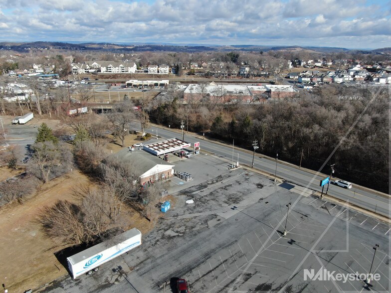 More Photos Of 172 Shillington Rd, Sinking Spring General Retail For Lease
