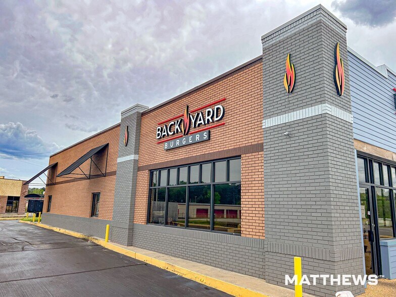 More Photos Of 2322 MS-19, Meridian General Retail For Sale