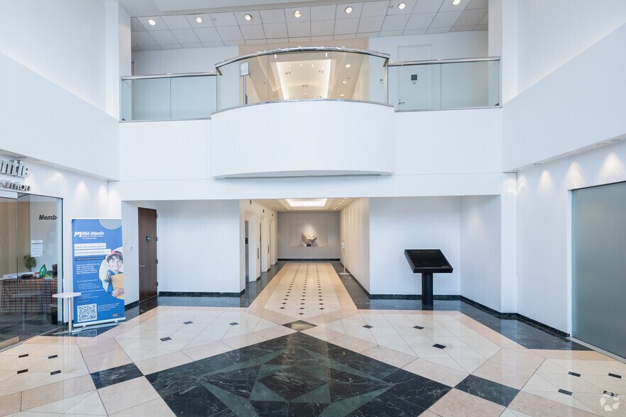 More Photos Of 555 Quince Orchard Rd, Gaithersburg Office For Lease